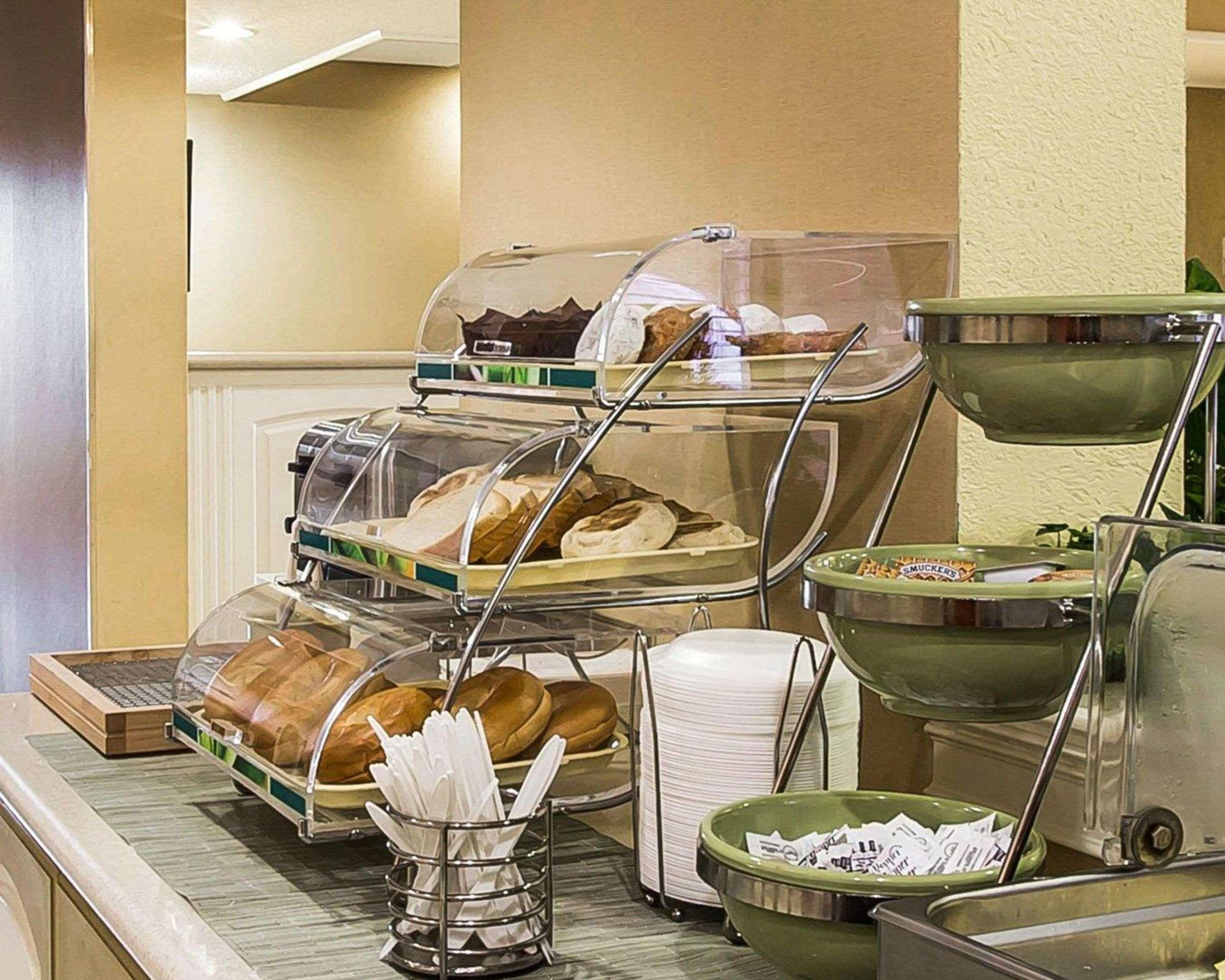 瓦尔多斯塔购物中心品质酒店 外观 照片